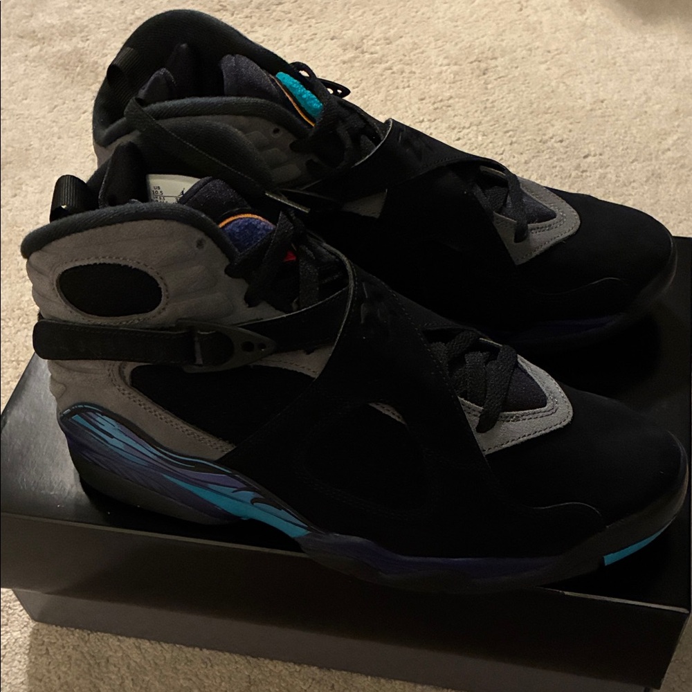 Jordan 8 Retro - Picture 2 of 6